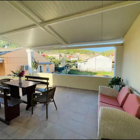 Casa Nostra, Stroggili Corfu آغيوس يوانيس بيريستريون